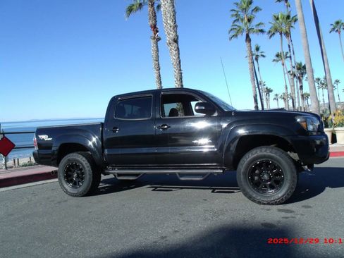 Used 2013 Toyota Tacoma PreRunner image 5