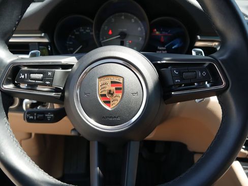 Certified 2023 Porsche Macan S AWD/4WD image 36
