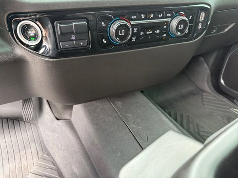 Used 2024 Chevrolet Silverado 2500 LT AWD/4WD image 20