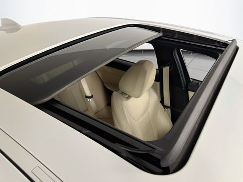 Used 2021 BMW 330i Sedan w/ M Sport Package RWD image 22