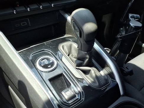 Used 2023 Chevrolet Colorado W/T AWD/4WD image 22