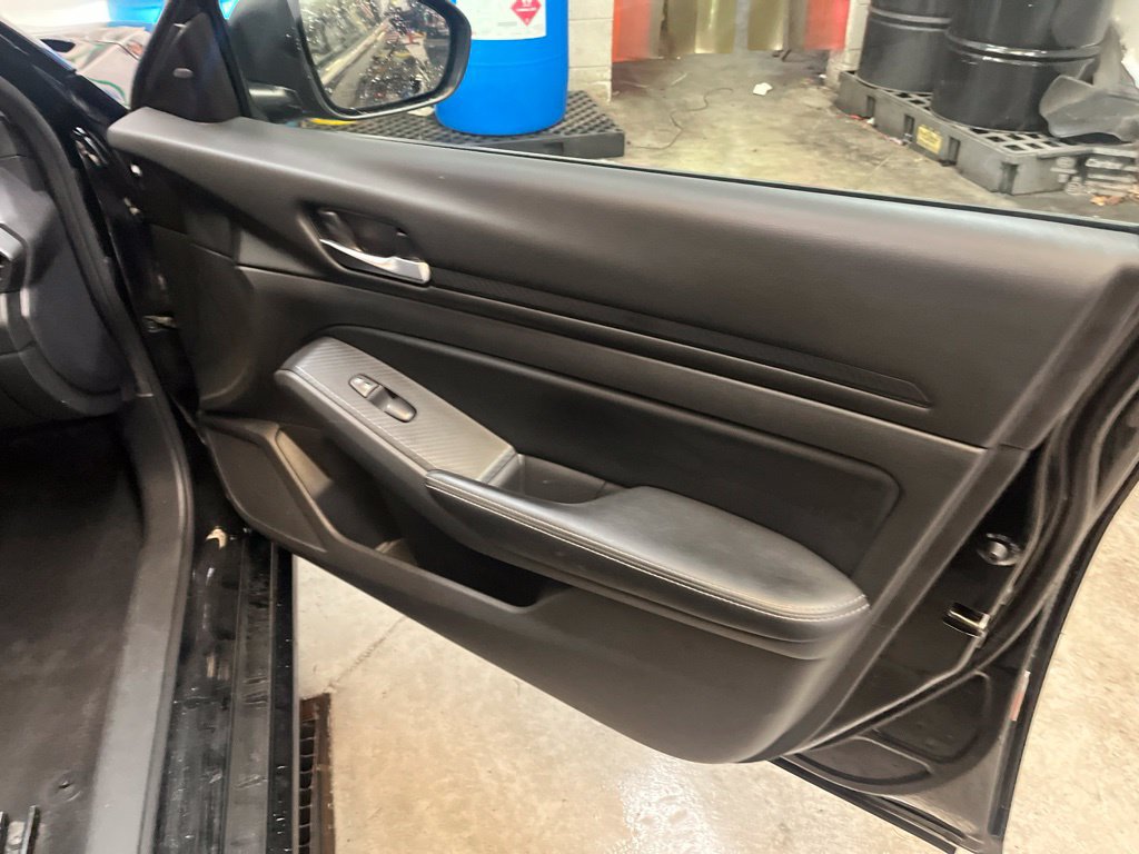 Used 2024 Nissan Altima 2.5 SV FWD image 28