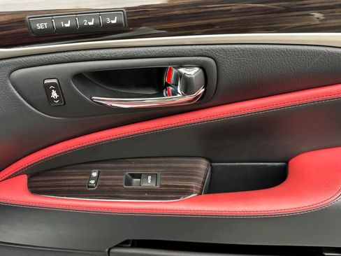 Used 2015 Lexus LS 460 image 18