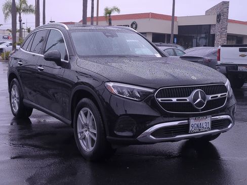 Used 2023 Mercedes-Benz GLC 300 4MATIC image 3