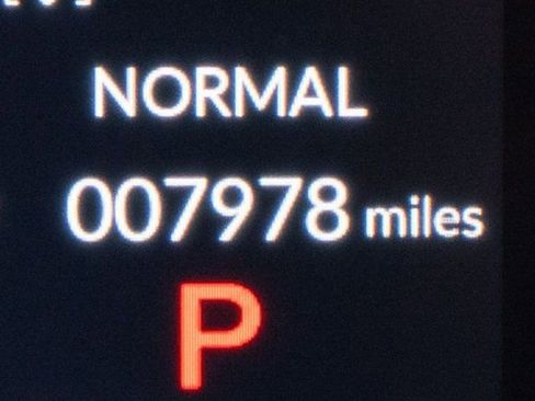 Used 2025 Honda Pilot EX-L image 25