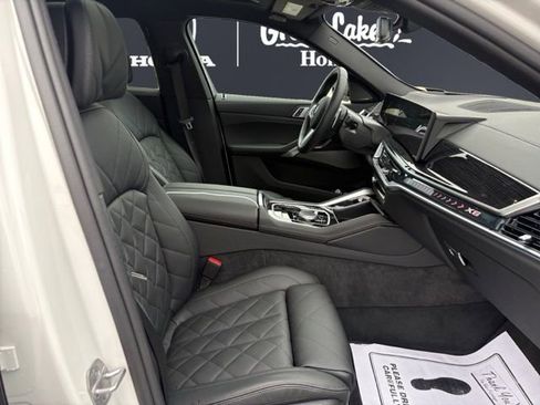 Used 2026 BMW X6 xDrive40i w/ Climate Comfort Package image 15
