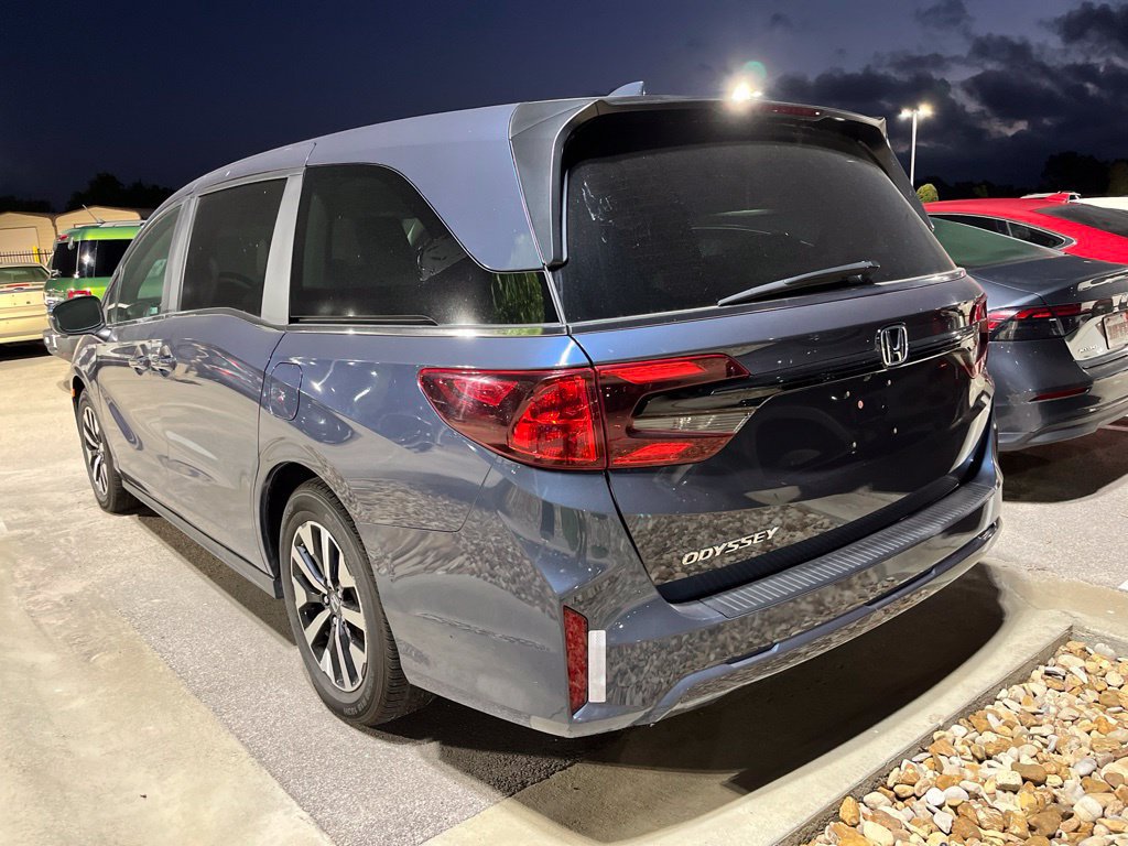 Used 2025 Honda Odyssey EX-L image 4