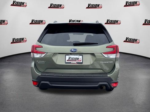 Used 2019 Subaru Forester Premium image 6