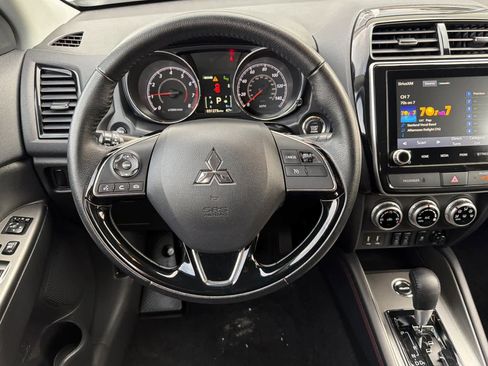 Used 2024 Mitsubishi Outlander Sport SE image 16