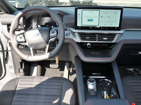 New 2025 Ford Explorer ST-Line image 12