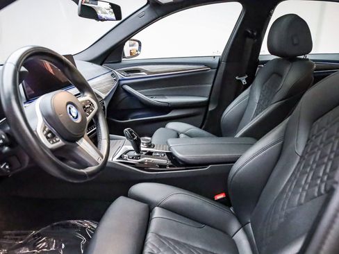 Used 2023 BMW 530e w/ M Sport Package RWD image 19