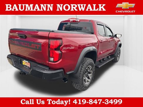 Used 2024 Chevrolet Colorado ZR2 w/ ZR2 Convenience Package III AWD/4WD image 7