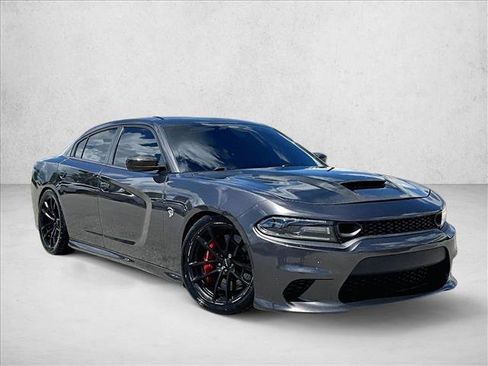 Used 2019 Dodge Charger SRT Hellcat RWD image 12