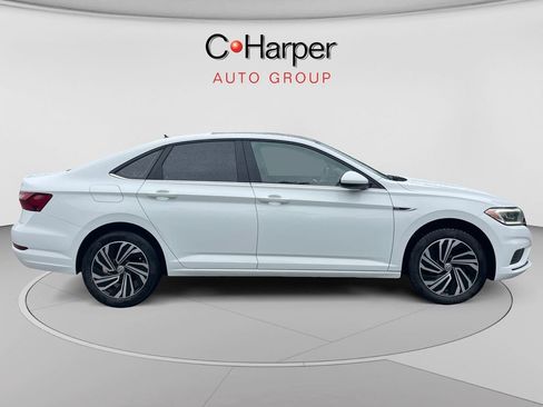 Used 2020 Volkswagen Jetta SEL FWD image 2