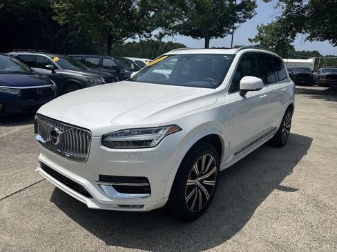 Used 2023 Volvo XC90 B6 Plus AWD/4WD image 3
