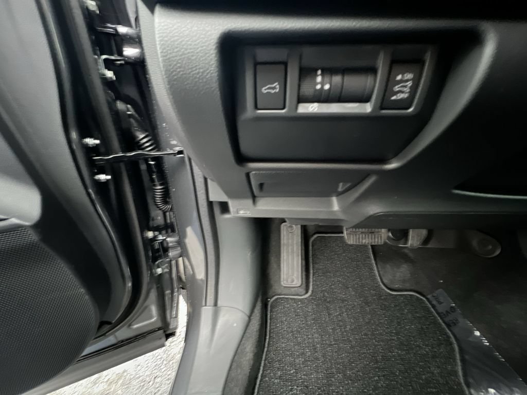 Certified 2026 Subaru Forester Premium AWD/4WD image 17
