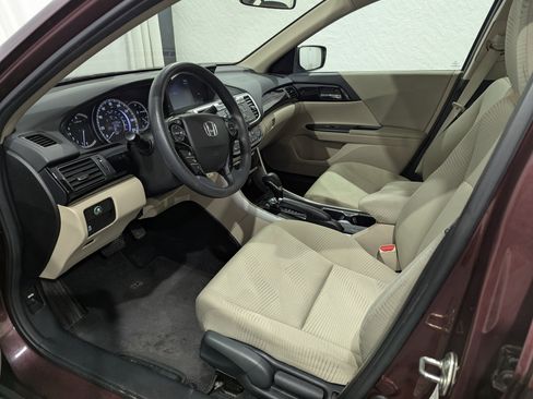 Used 2016 Honda Accord LX image 11