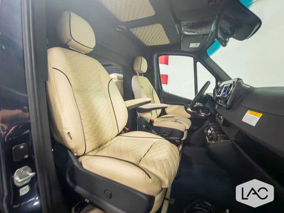 Used 2026 Mercedes-Benz Sprinter 3500 image 24