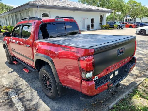 Used 2022 Toyota Tacoma SR5 w/ Technology Package RWD image 4