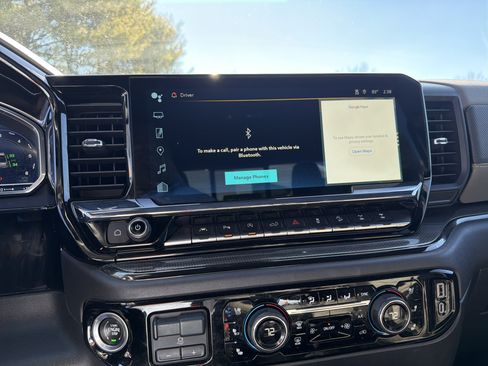 Used 2022 Chevrolet Silverado 1500 ZR2 w/ Technology Package image 22