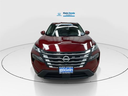 Used 2024 Nissan Rogue SV image 5