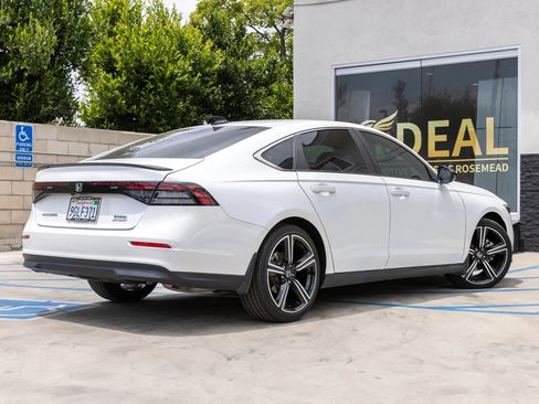 Used 2023 Honda Accord Sport image 15