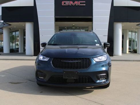 Used 2025 Chrysler Pacifica Limited FWD image 30