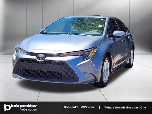 Used 2020 Toyota Corolla LE w/ LE Premium Package FWD image 23