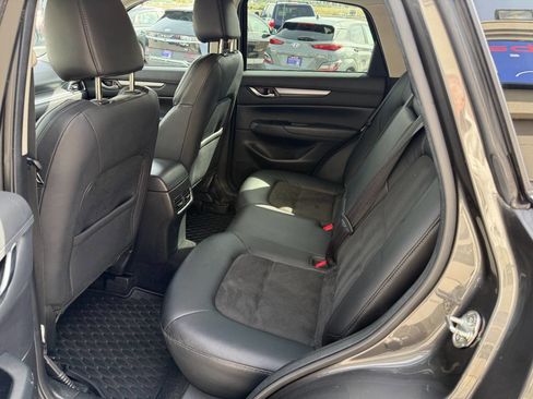 Used 2018 MAZDA CX-5 Touring w/ Preferred Equipment Package image 4