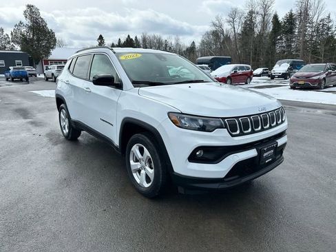 Used 2022 Jeep Compass Latitude w/ Convenience Group AWD/4WD image 7