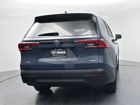 Used 2025 Toyota Grand Highlander AWD image 7