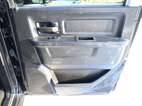 Used 2018 RAM 2500 Tradesman w/ Chrome Appearance Group image 34