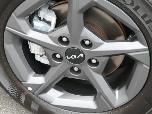Used 2025 Kia K4 FWD image 12