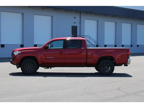 Used 2021 Toyota Tacoma SR5 image 2