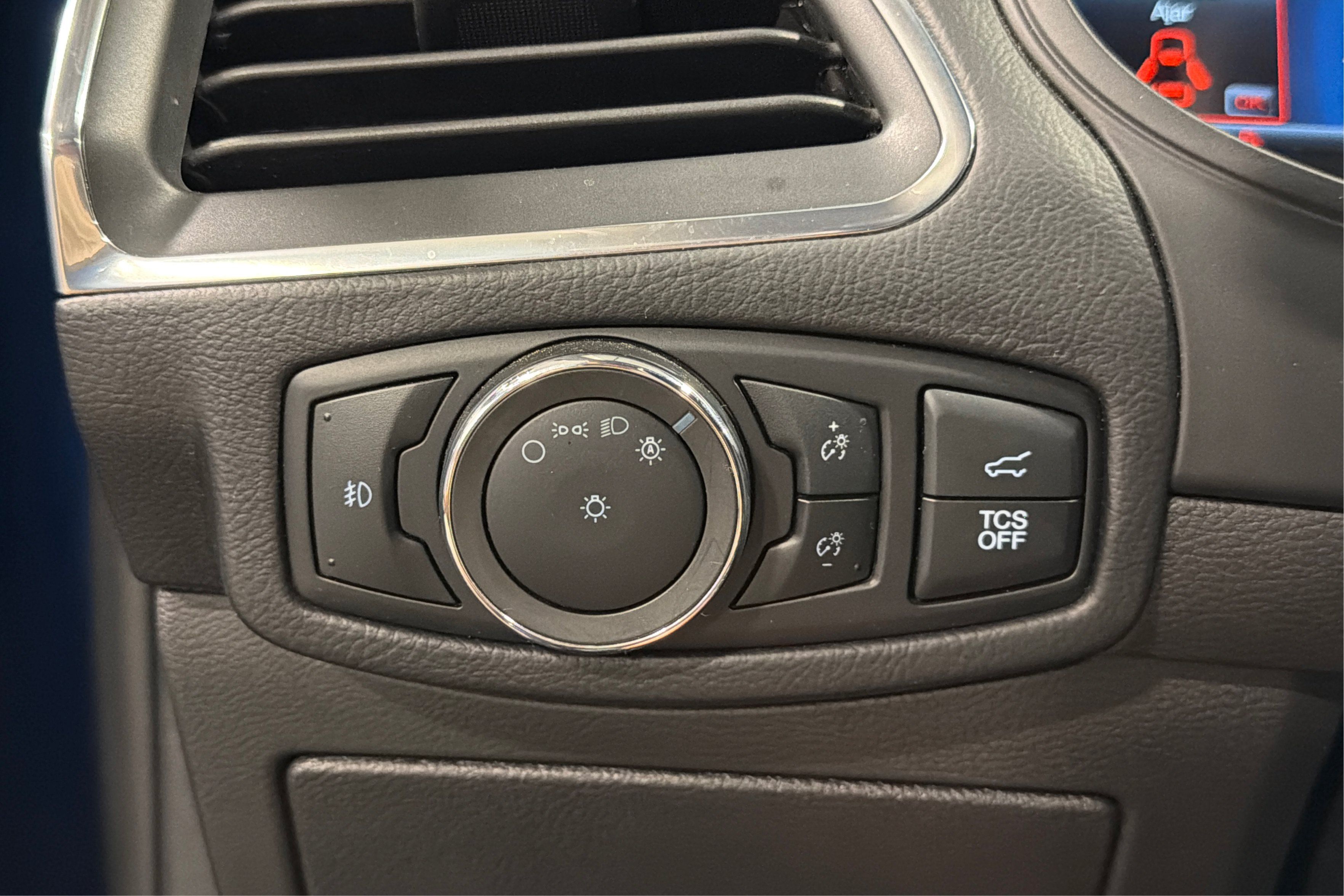Used 2024 Ford Edge Titanium AWD/4WD image 22