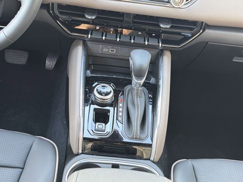 New 2026 GMC Canyon Denali image 22