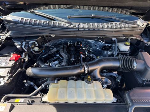 Used 2022 Ford Expedition Platinum image 39