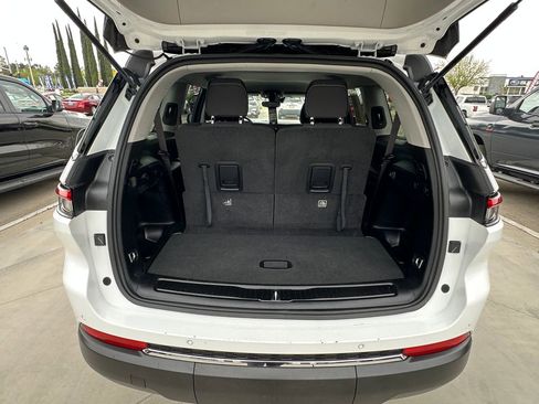 Certified 2024 Jeep Grand Cherokee L Laredo image 21