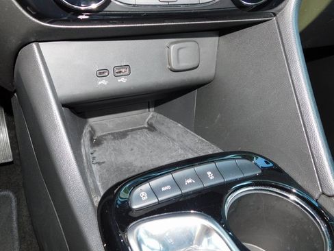 Used 2024 Buick Encore GX Sport Touring image 32