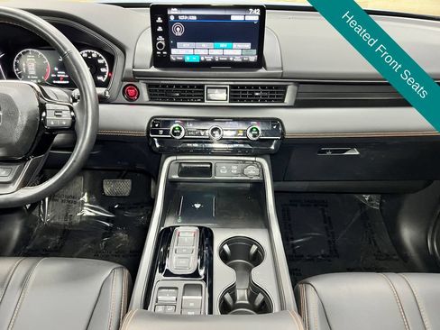 Used 2025 Honda Pilot TrailSport image 15
