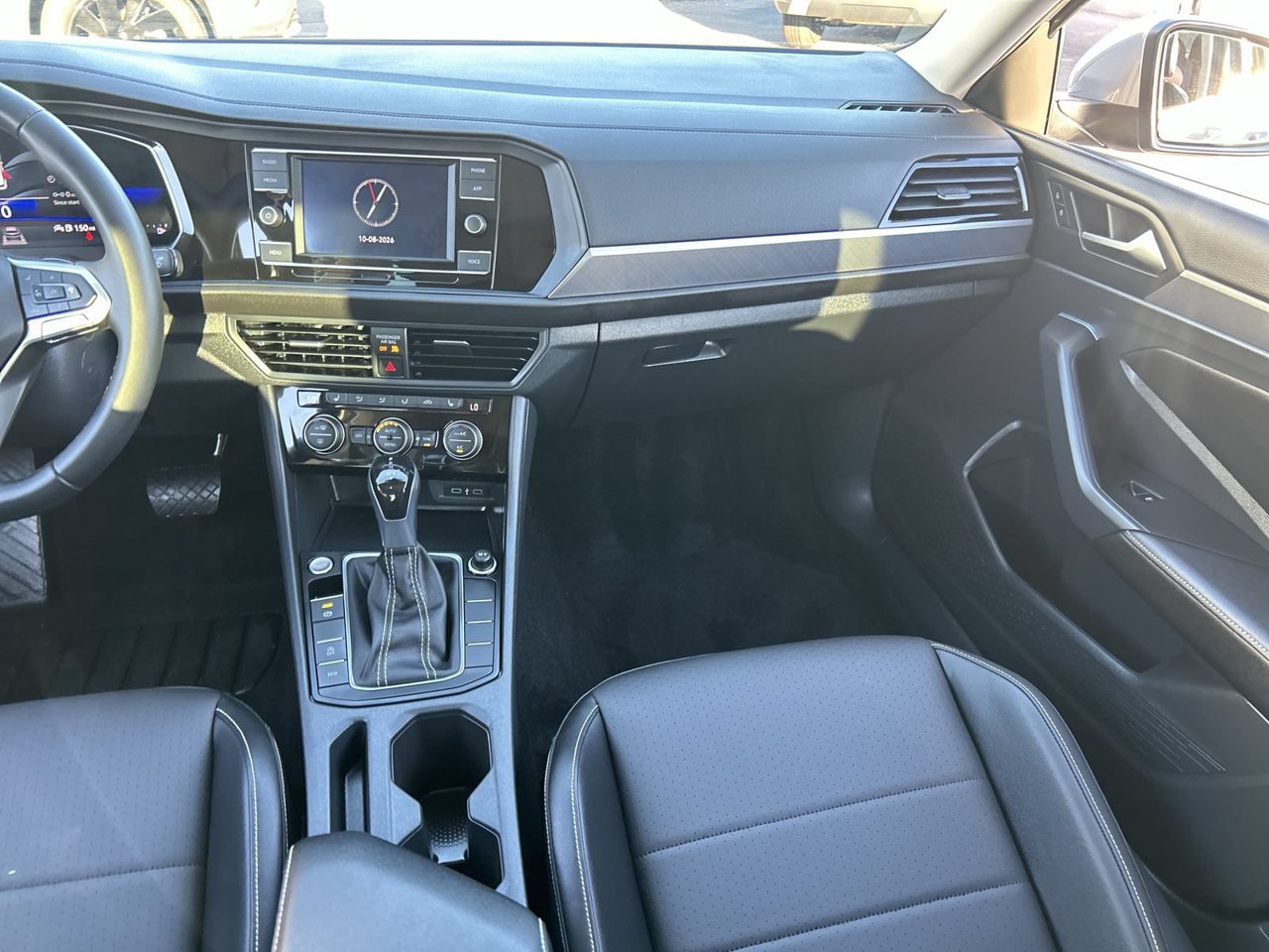 Certified 2023 Volkswagen Jetta SE w/ Panoramic Sunroof Package FWD image 12