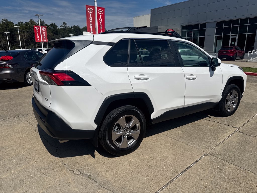 Certified 2023 Toyota RAV4 XLE w/ Convenience Package FWD image 7