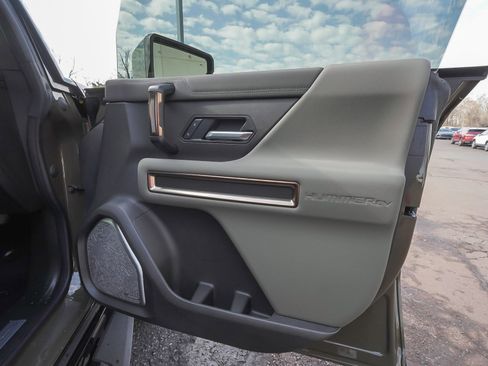 Used 2025 GMC Hummer EV 2X w/ LPO, Dark Essentials Package image 14