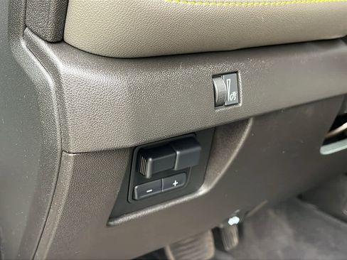 Used 2024 Chevrolet Colorado ZR2 w/ Technology Package image 24