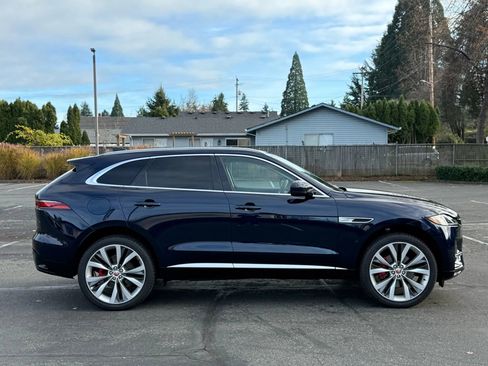 Used 2022 Jaguar F-PACE S image 7