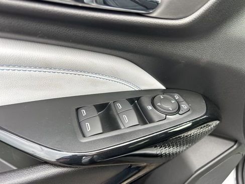 New 2026 Chevrolet Trax LT w/ Sunroof Package image 13