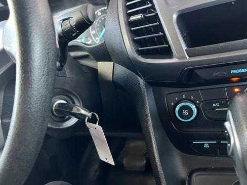 Used 2020 Ford Transit Connect XL FWD image 17