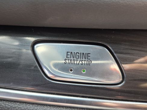Certified 2023 Buick Enclave Essence FWD image 31