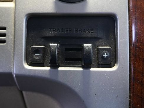 Used 2010 Ford F150 Lariat AWD/4WD image 21