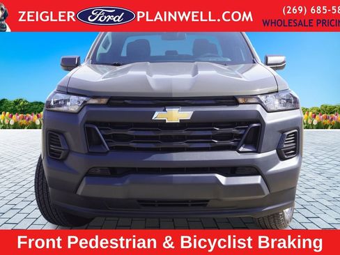 Used 2024 Chevrolet Colorado W/T image 9